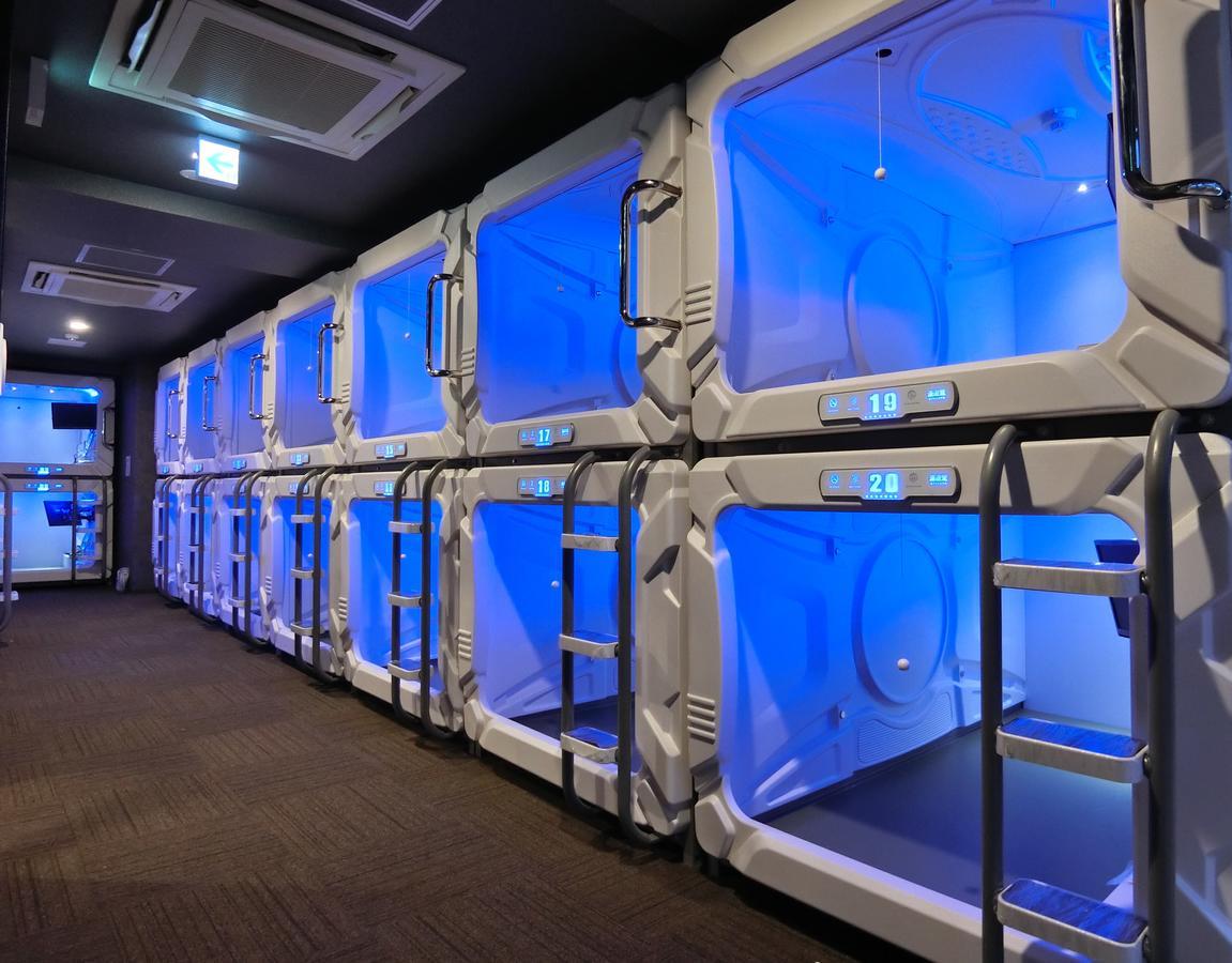 Capsule Hotel Manyudo Quioto Exterior foto