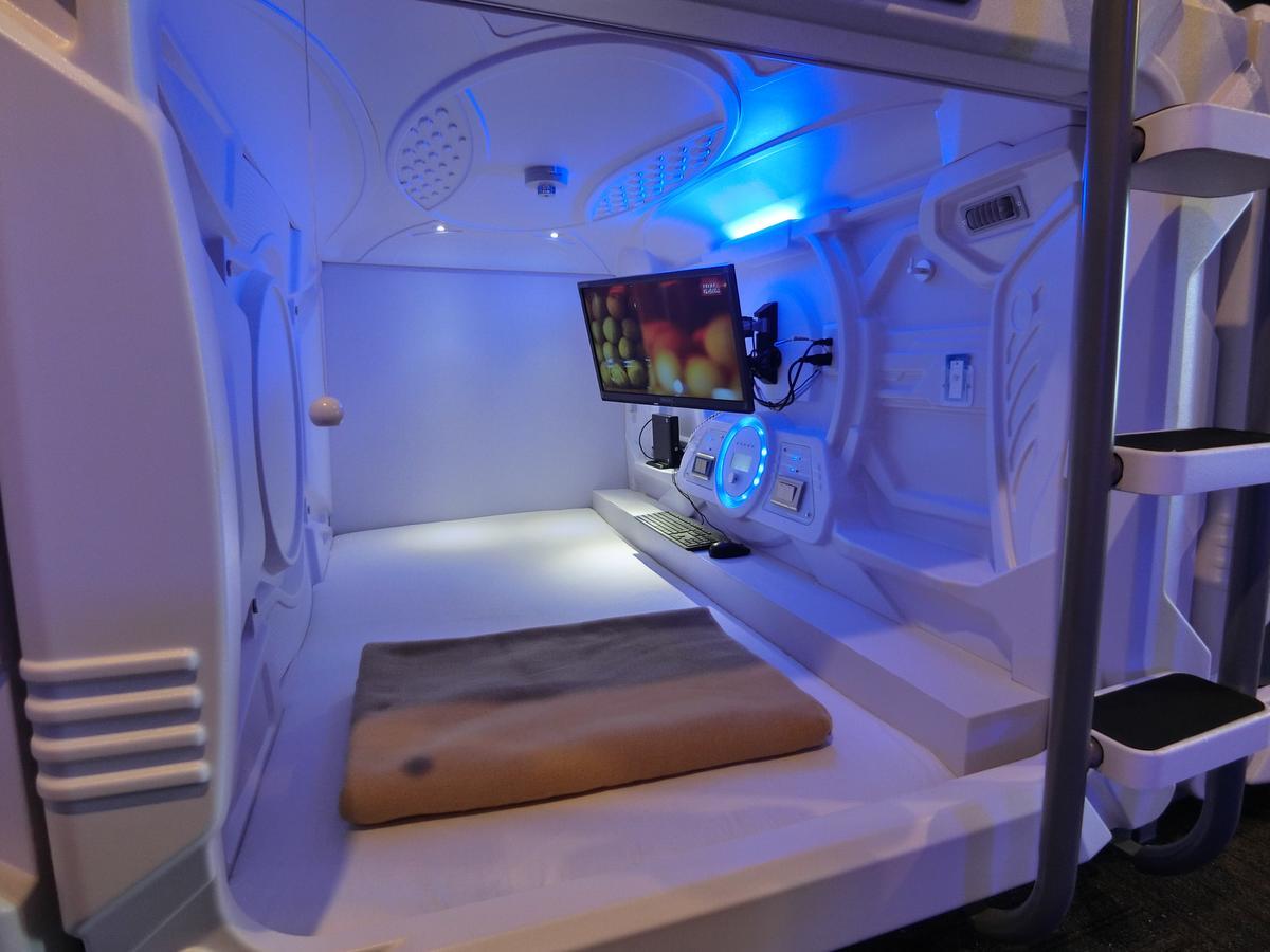 Capsule Hotel Manyudo Quioto Exterior foto